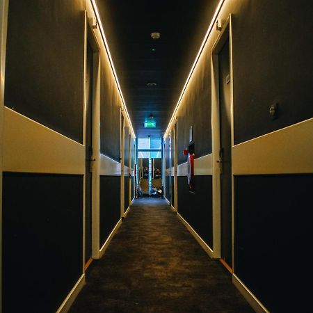 King Kong Hostel Роттердам Экстерьер фото