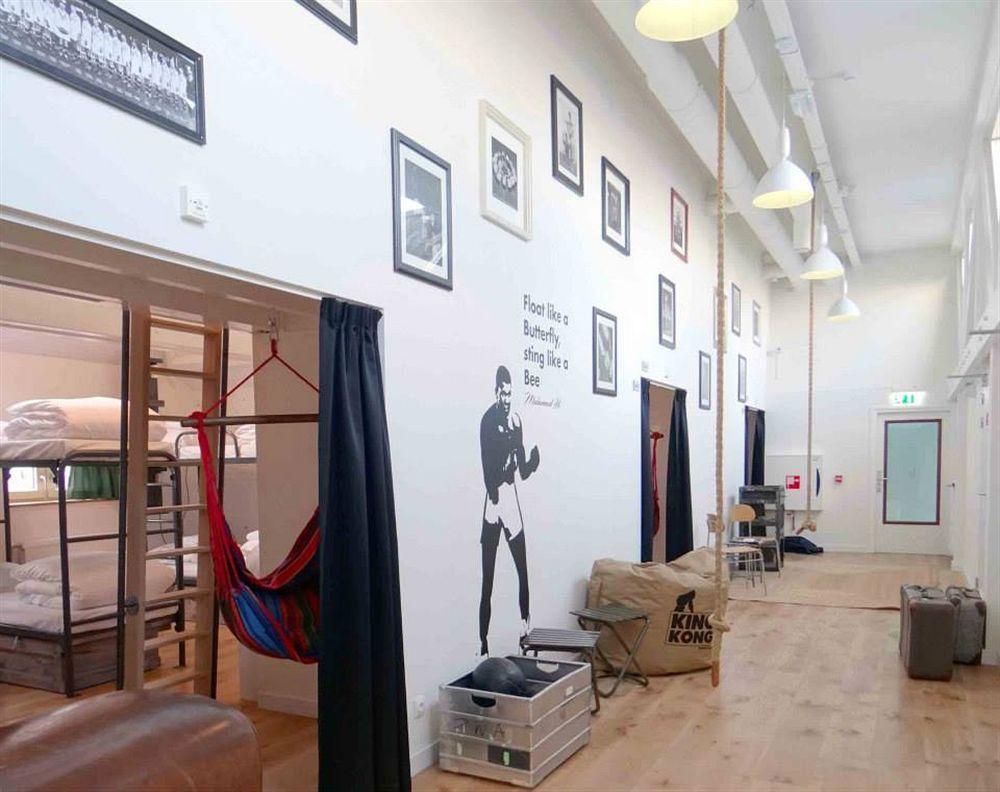 King Kong Hostel Роттердам Экстерьер фото